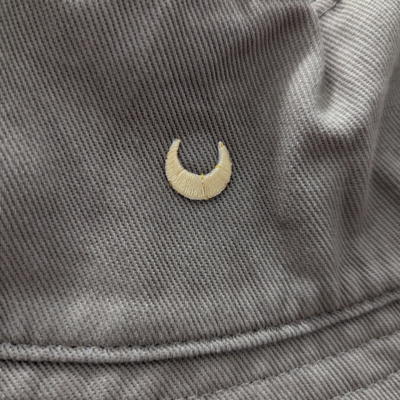 moon bucket hat - Picture 2 of 3